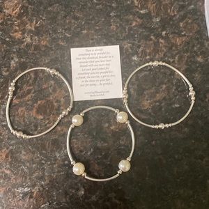 Set of 3 Grateful bracelets